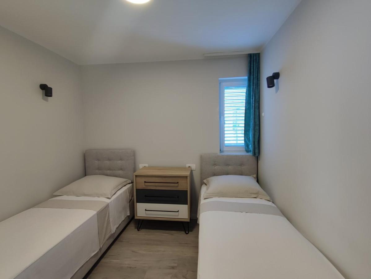 Apartments Ivancic Міміце Екстер'єр фото