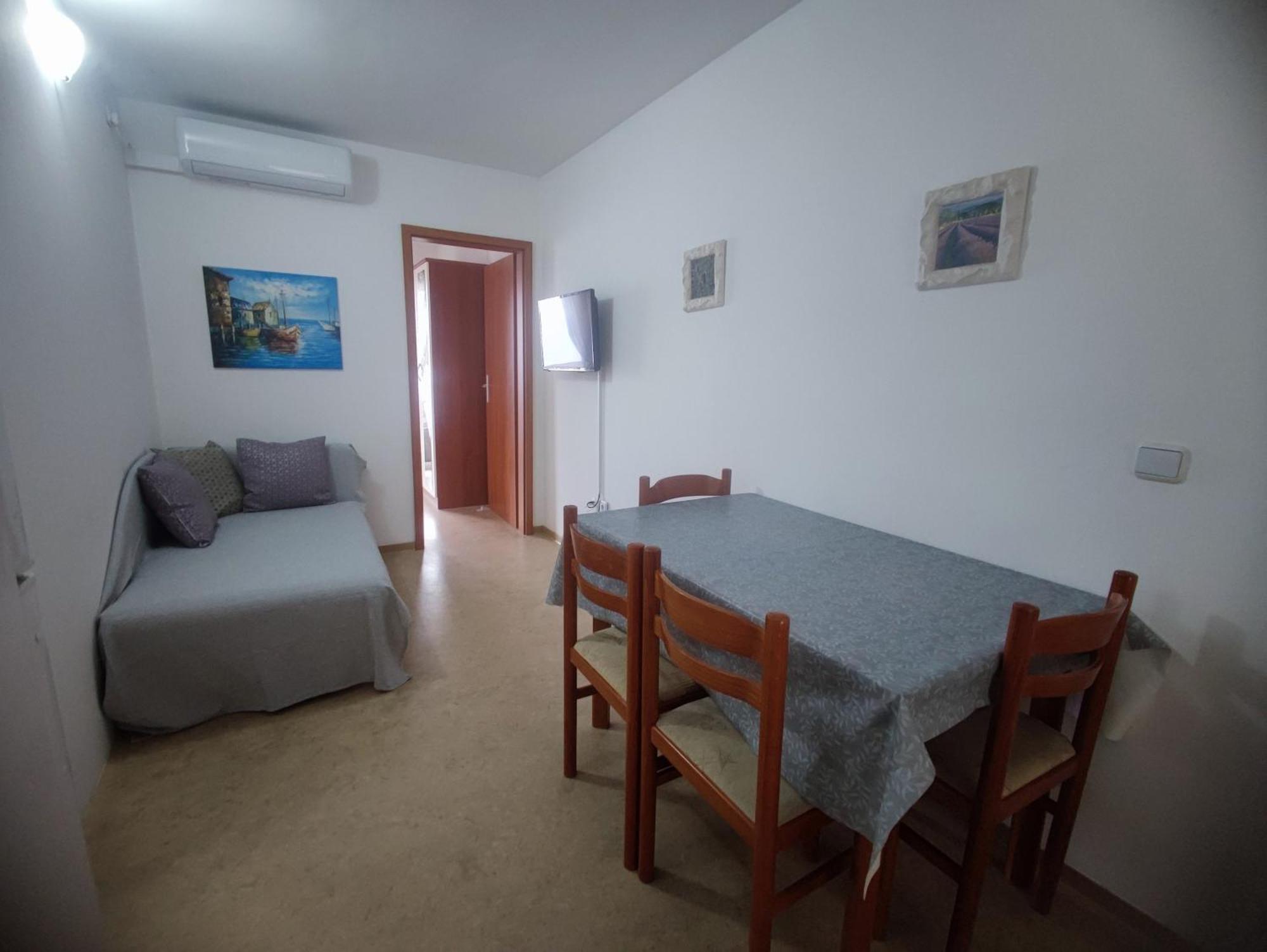 Apartments Ivancic Міміце Екстер'єр фото