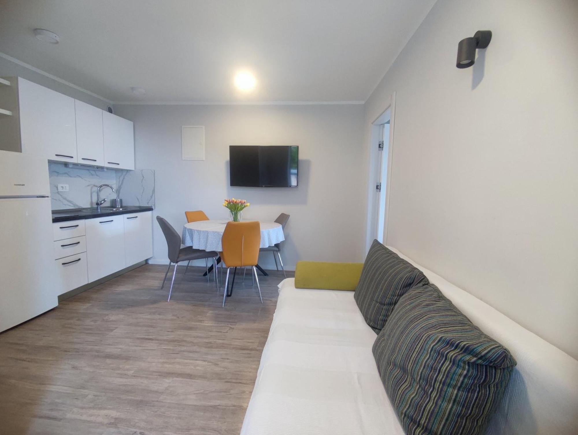 Apartments Ivancic Міміце Екстер'єр фото
